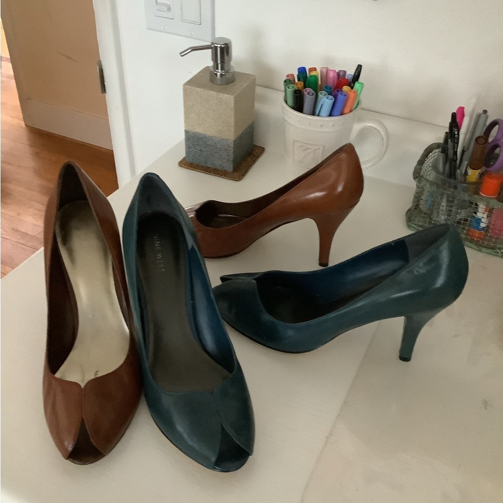 Nine West peep toe pumps bundle 9M